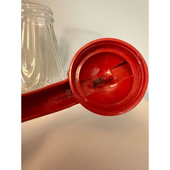 Vintage Federal Tool glass syrup dispenser with red plastic top - Picture 8 of 12